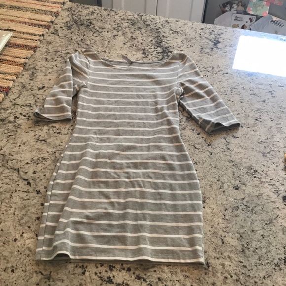 Knit gray and white stripe dress - Picture 3 of 4